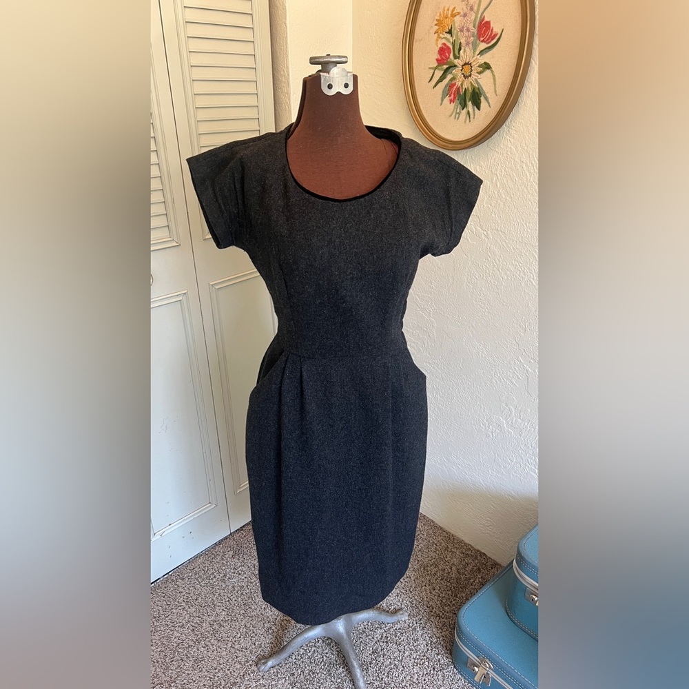 Vintage 1950s 1960s grey pencil dress with pockets